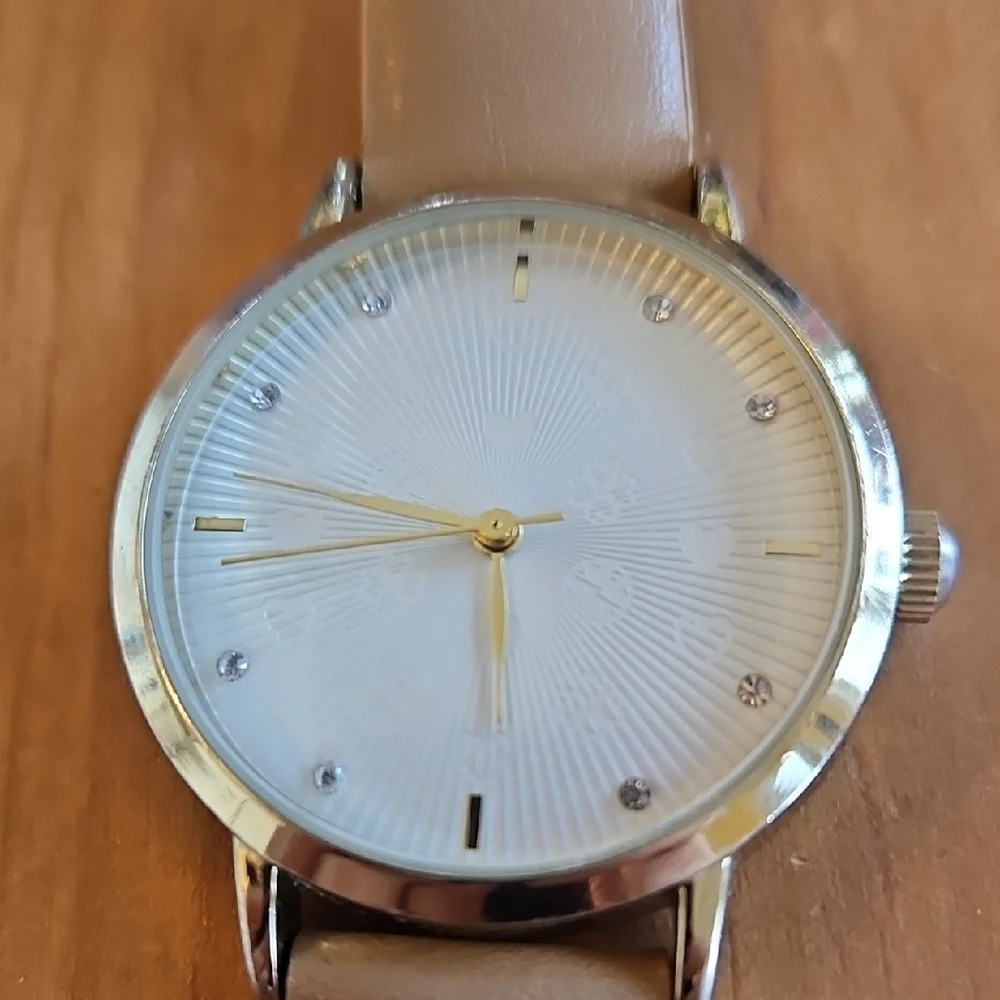 Time & Tru Ladies 34mm Gold Tone Etched Dial Adjustable Brown Strap Watch